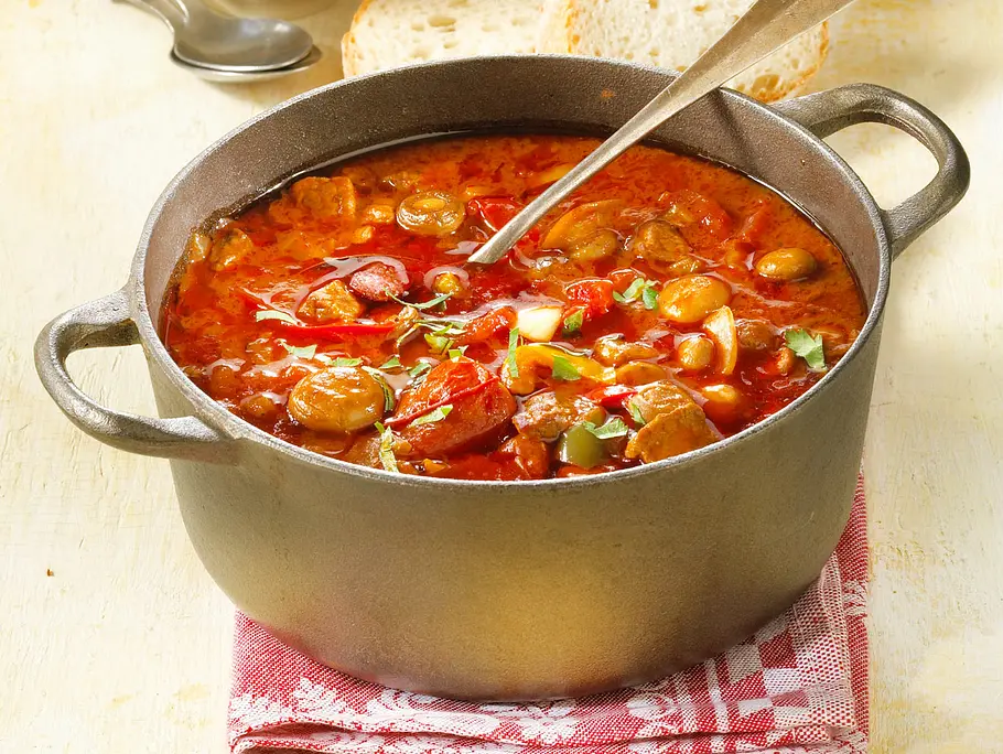 Gulaschsuppe aus dem Ofen Rezept Gulaschsuppe aus dem Ofen Rezept