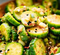 Gurken-Kimchi - Foto: Stocksy / Ina Peters