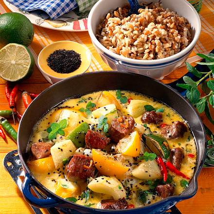 Gurkenpfanne mit Lammfilet Rezept Gurkenpfanne mit Lammfilet Rezept