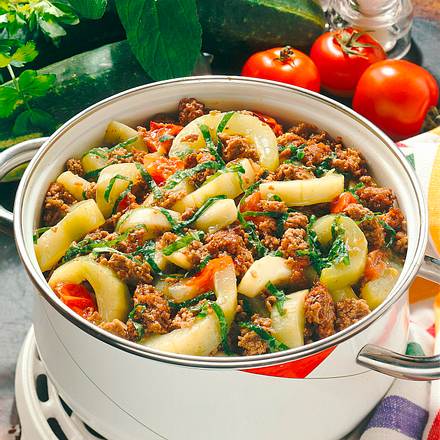Gurkentopf mit Tatar Rezept Gurkentopf mit Tatar Rezept