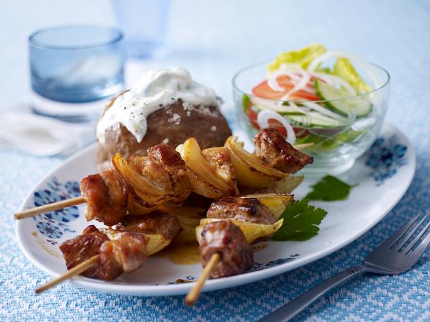 Gyros-Schaschlik mit Backkartoffeln Rezept Gyros-Schaschlik mit Backkartoffeln Rezept