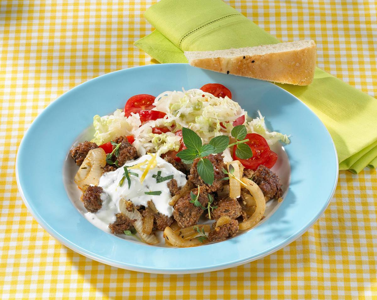 Hack-Gyrospfanne mit Krautsalat Rezept