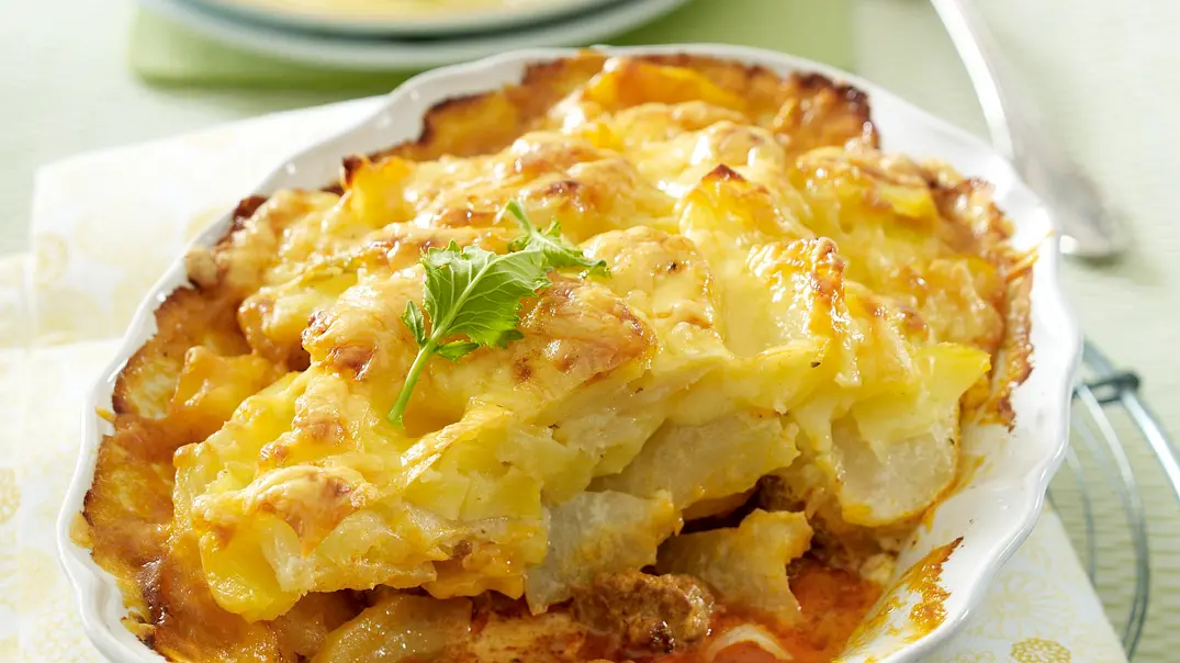 Hack-Kartoffel-Kohlrabi-Auflauf Rezept - Foto: LECKER @ Bauer Media Group Hack-Kartoffel-Kohlrabi-Auflauf Rezept - Foto: LECKER @ Bauer Media Group