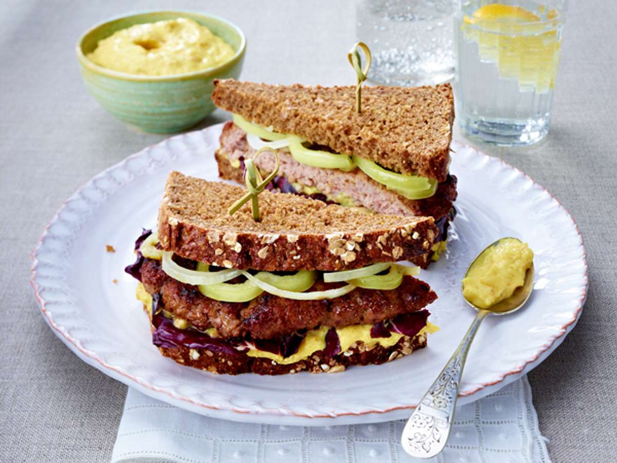 Hack-Sandwich mit Curry-Apfelcreme Rezept