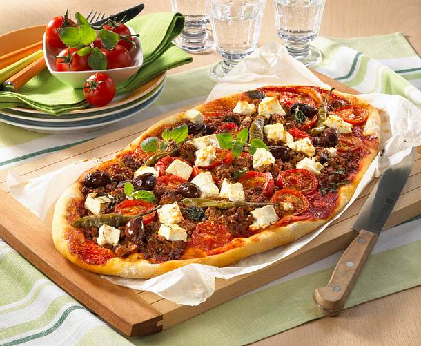 Hack-Schafskäse Pizza Rezept Hack-Schafskäse Pizza Rezept