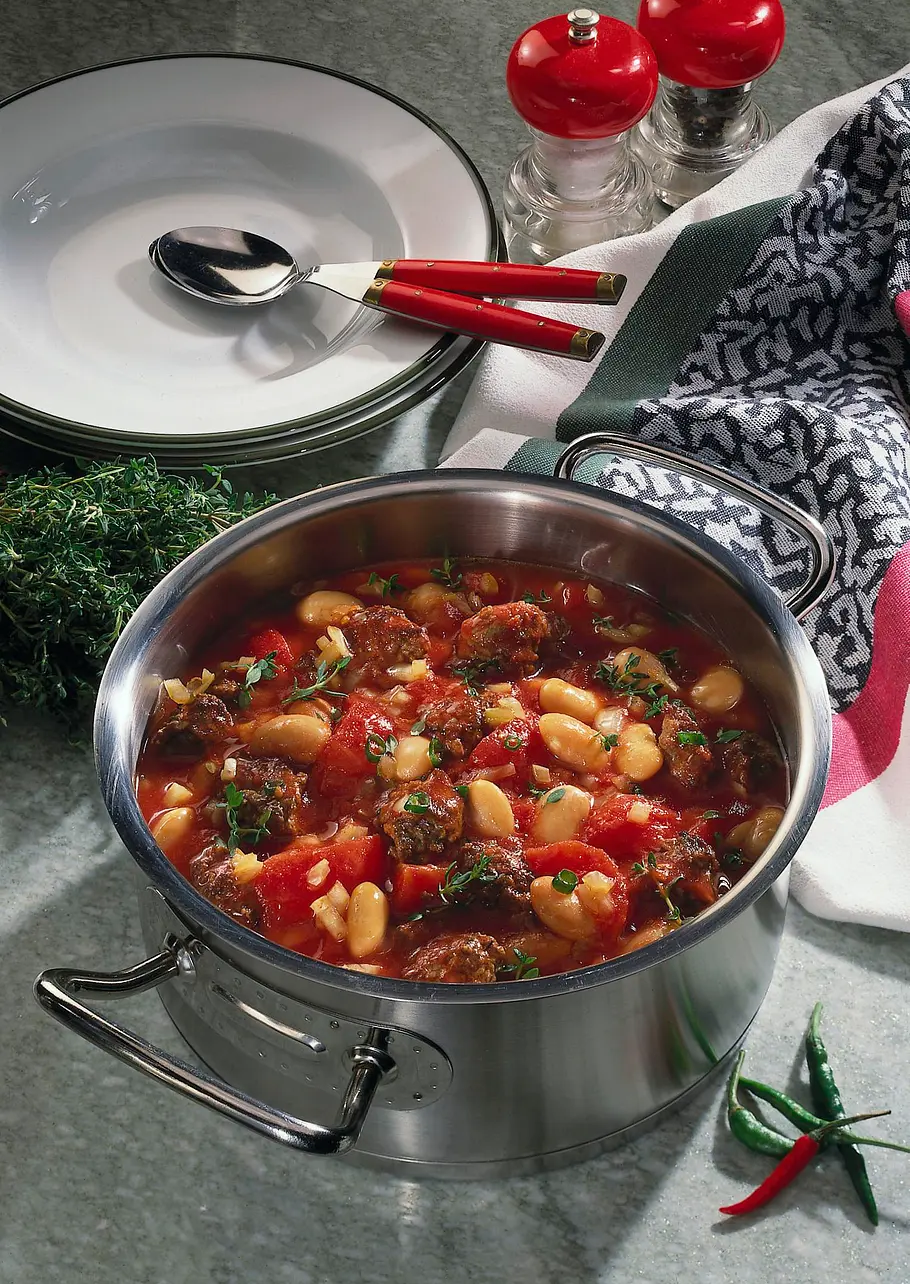 Hack -Tomaten-Topf mit weißen Bohnenkernen Rezept Hack -Tomaten-Topf mit weißen Bohnenkernen Rezept