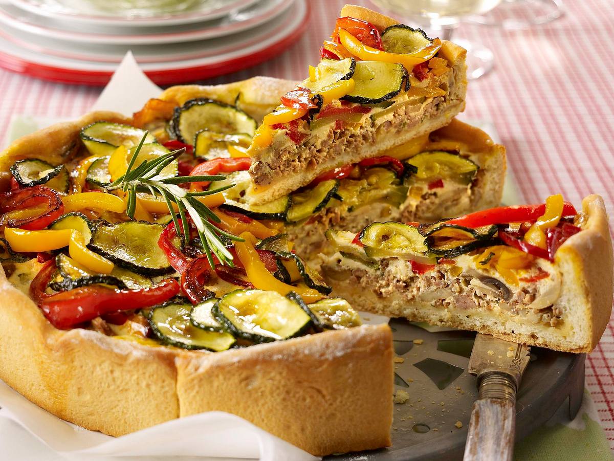 Hack-Zucchini-Quiche Rezept