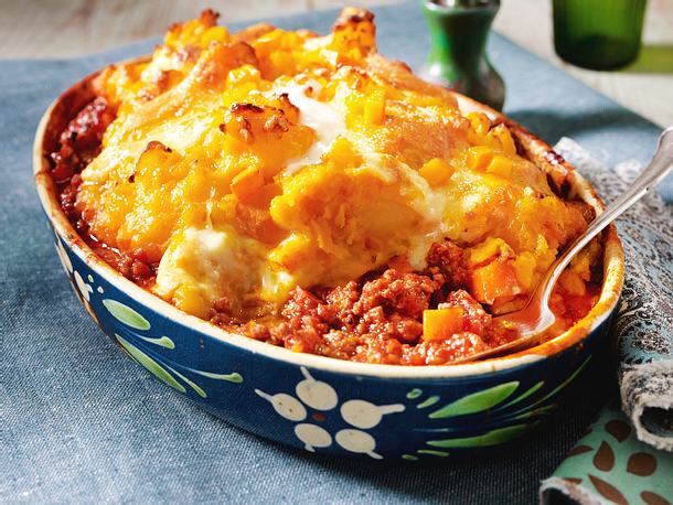 Hackauflauf mit Kartoffel-Kürbis-Kruste Rezept Hackauflauf mit Kartoffel-Kürbis-Kruste Rezept