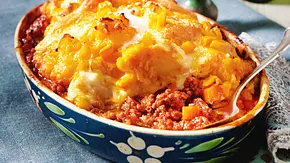 Hackauflauf mit Kartoffel-Kürbis-Kruste Rezept - Foto: LECKER @ Bauer Media Group