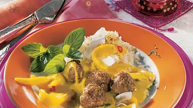 Hackbällchen in Curry-Mango-Soße Rezept - Foto: LECKER @ Bauer Media Group