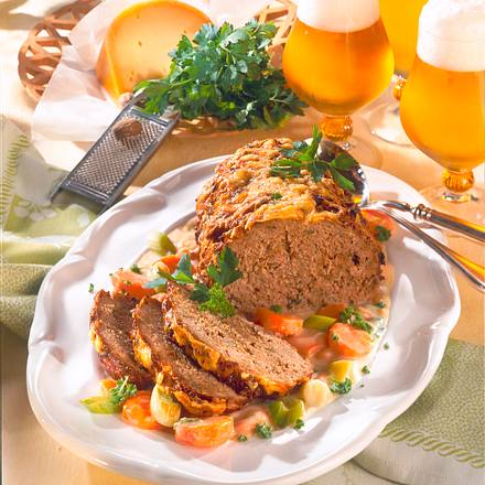 Hackbraten mit Käsekruste Rezept