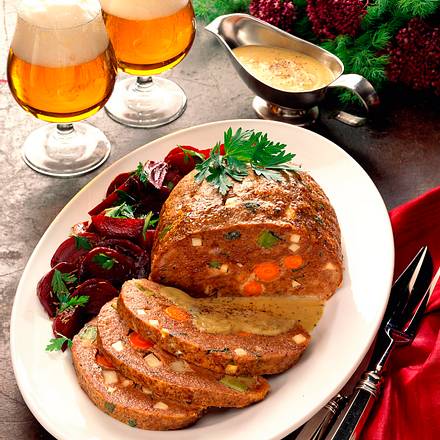 Hackbraten mit roter Bete Rezept Hackbraten mit roter Bete Rezept