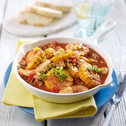 Hackpfanne mit Maisrädchen, weißen Bohnen, Lauchzwiebeln und Salsa-Soße Rezept Hackpfanne mit Maisrädchen, weißen Bohnen, Lauchzwiebeln und Salsa-Soße Rezept
