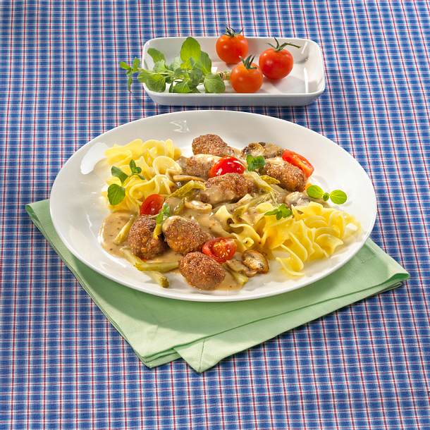 Hackröllchen Stroganoff Rezept Hackröllchen Stroganoff Rezept