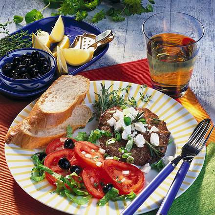 Hacksteak mit Schafskäse Rezept Hacksteak mit Schafskäse Rezept
