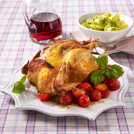 Hähnchen mit Pesto-Bandnudeln, Parmaschinken und Paprika Rezept Hähnchen mit Pesto-Bandnudeln, Parmaschinken und Paprika Rezept