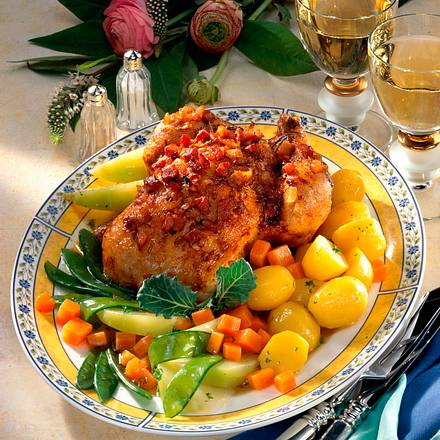 Hähnchen mit Speck-Zwiebel-Kruste Rezept Hähnchen mit Speck-Zwiebel-Kruste Rezept