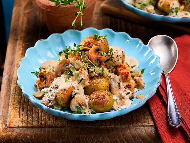 Hähnchen-Pilz-Stew mit kleinen Röstkartoffeln Rezept