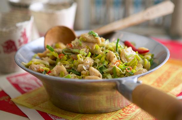 Hähnchen und Porree gebraten Rezept Hähnchen und Porree gebraten Rezept