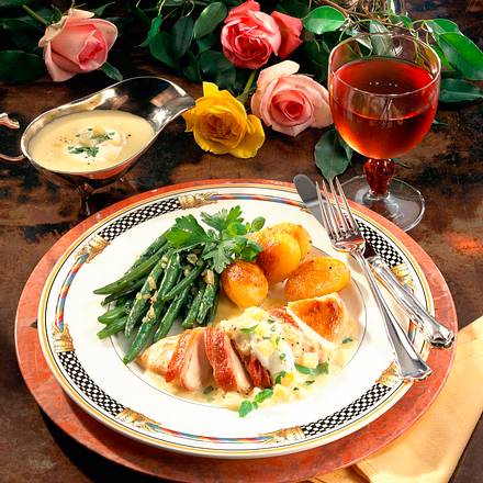 Hähnchenfilet im Speckmantel mit Kartoffelsoße Rezept