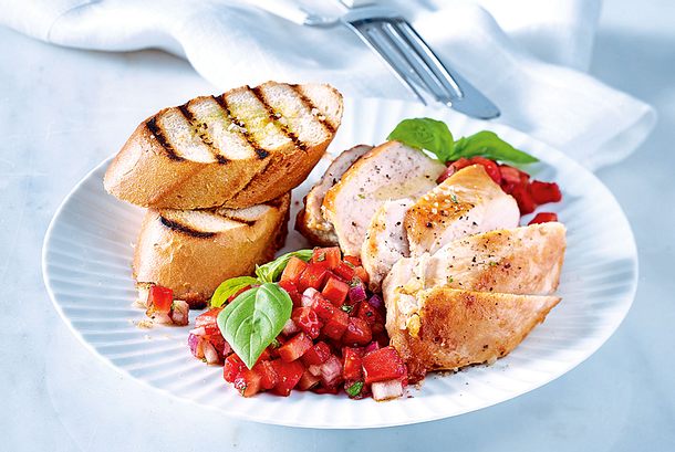 Hähnchenfilet mit Erdbeersalsa Rezept Hähnchenfilet mit Erdbeersalsa Rezept