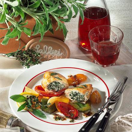 Hähnchenfilet mit Salbei-Füllung Rezept Hähnchenfilet mit Salbei-Füllung Rezept