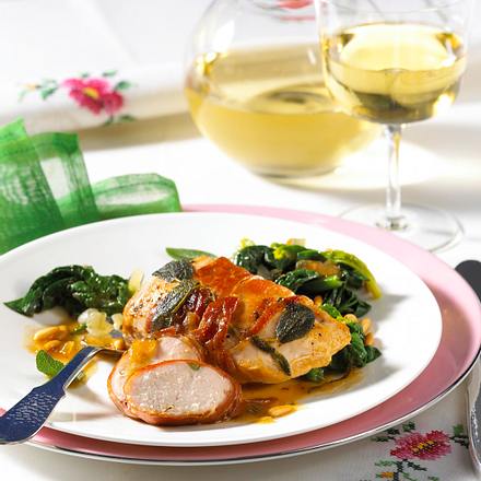 Hähnchenfilet mit Salbei-Parmaschinken Rezept Hähnchenfilet mit Salbei-Parmaschinken Rezept