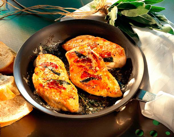 Hähnchenfilet mit Salbei-Speck-Füllung Rezept Hähnchenfilet mit Salbei-Speck-Füllung Rezept