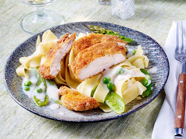Hähnchenfilet zu Frühlingsnudeln Rezept Hähnchenfilet zu Frühlingsnudeln Rezept