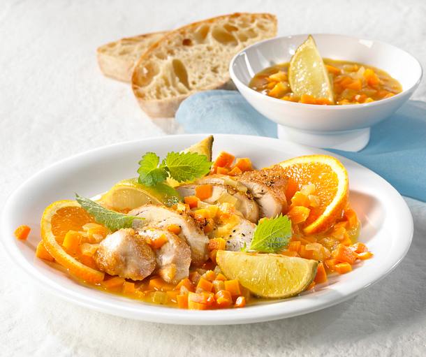 Hähnchenfilets in Orangen-Möhrensoße Rezept Hähnchenfilets in Orangen-Möhrensoße Rezept