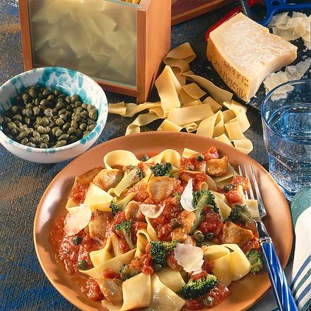 Hähnchengeschnetzeltes mit Bandnudeln Rezept
