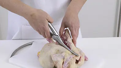 Hähnchen halbieren - Schritt 1: