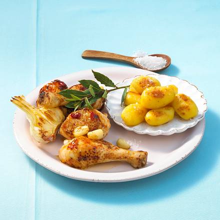 Hähnchenkeulen mit Knoblauch Rezept Hähnchenkeulen mit Knoblauch Rezept