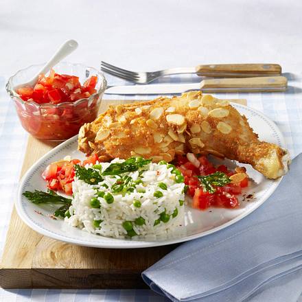 Hähnchenkeulen mit Mandelpanade mit Tomatensalsa und Risi Bisi Rezept Hähnchenkeulen mit Mandelpanade mit Tomatensalsa und Risi Bisi Rezept