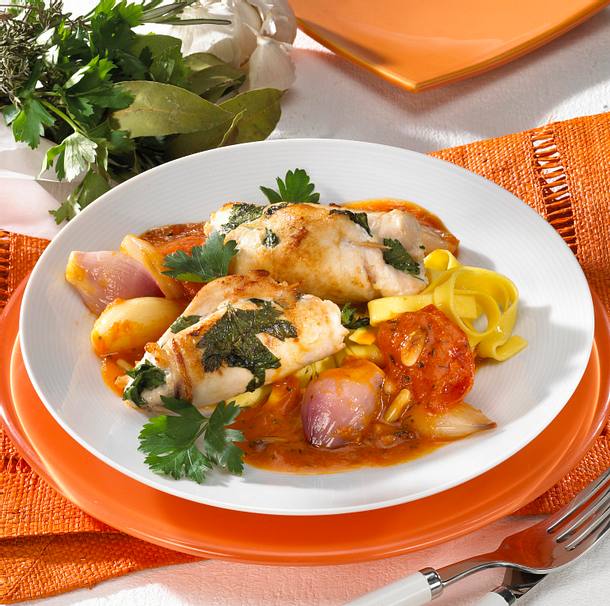 Hähnchenrouladen mit Salsa Verde Rezept Hähnchenrouladen mit Salsa Verde Rezept
