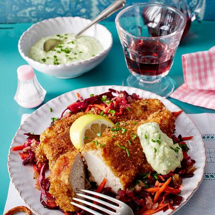 Hähnchenschnitzel mit Brezelpanade Rezept Hähnchenschnitzel mit Brezelpanade Rezept