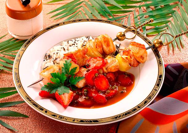 Hähnchenspieße mit Erdbeersoße Rezept Hähnchenspieße mit Erdbeersoße Rezept