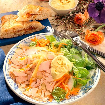 Hähnchensülze mit Salat Rezept