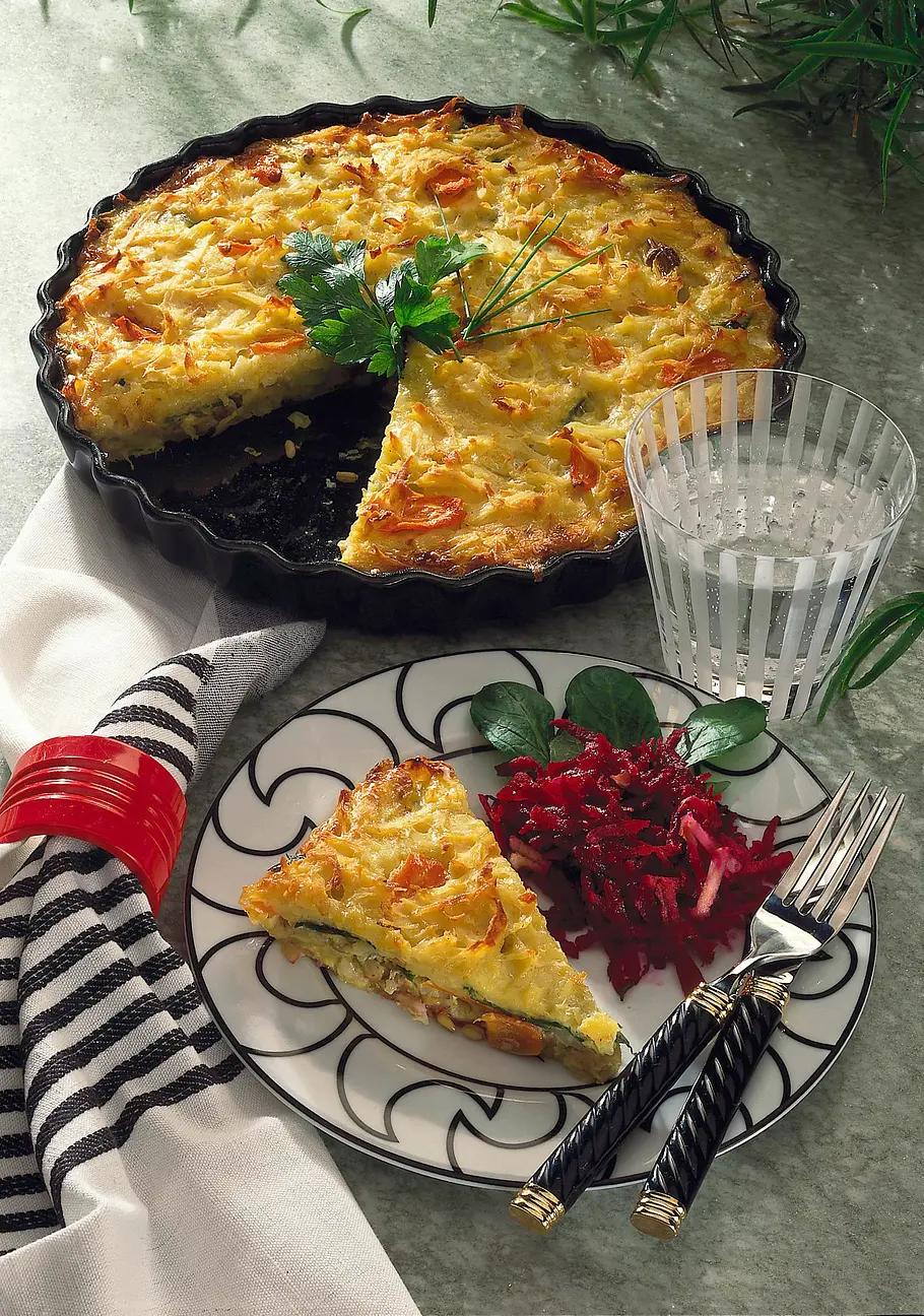 Hafer-Kartoffel-Auflauf mit Rote-Bete-Salat Rezept Hafer-Kartoffel-Auflauf mit Rote-Bete-Salat Rezept