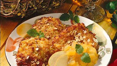 Hafer-Kartoffelpuffer mit Apfelkompott Rezept - Foto: LECKER @ Bauer Media Group