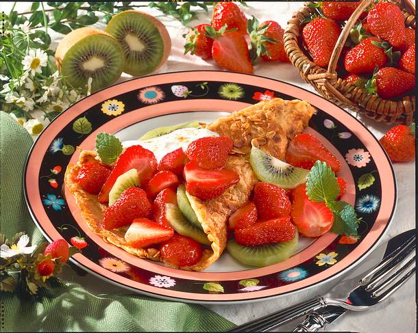 Haferflocken-Crêpe mit Erdbeeren Rezept Haferflocken-Crêpe mit Erdbeeren Rezept