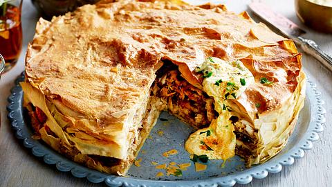 Hähnchen-Dattel-Pastilla Rezept - Foto: House of Food / Bauer Food Experts KG