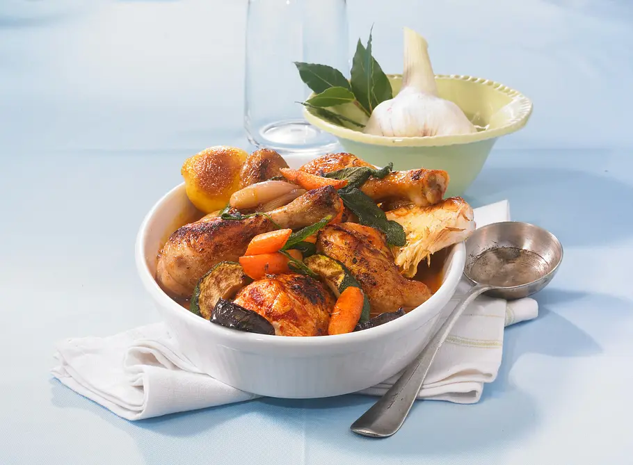 Hähnchen-Gemüseschmortopf aus dem Backofen Rezept