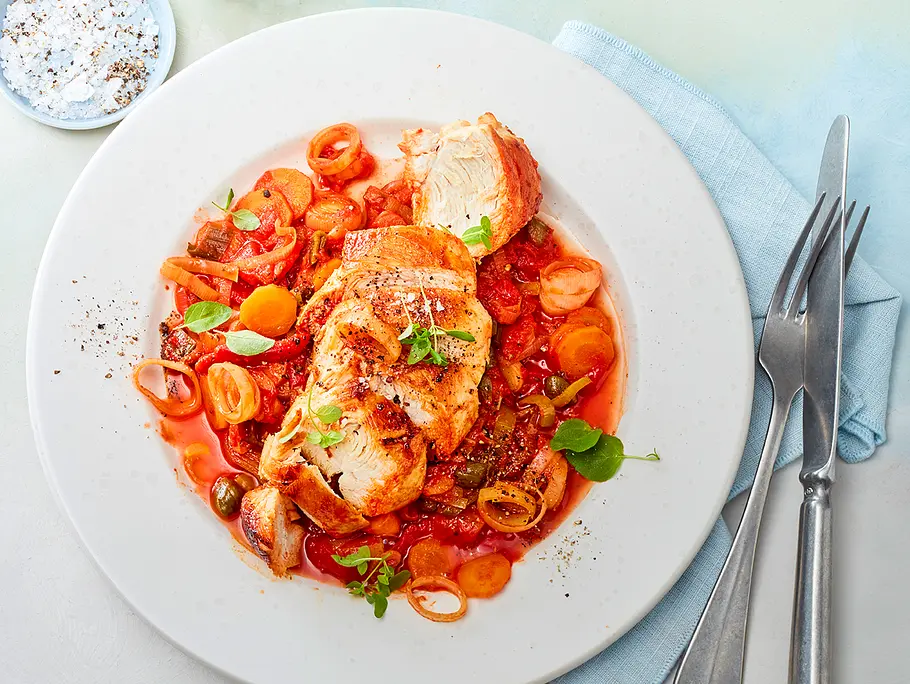 Hähnchen in Paprika-Tomaten-Sugo Rezept