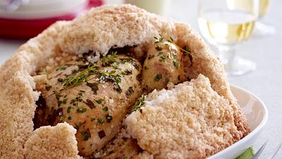 Hähnchen in Salzkruste Rezept - Foto: LECKER @ Bauer Media Group