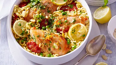 Hähnchen-Pfanne mit Gabelspaghetti Rezept - Foto: LECKER @ Bauer Media Group