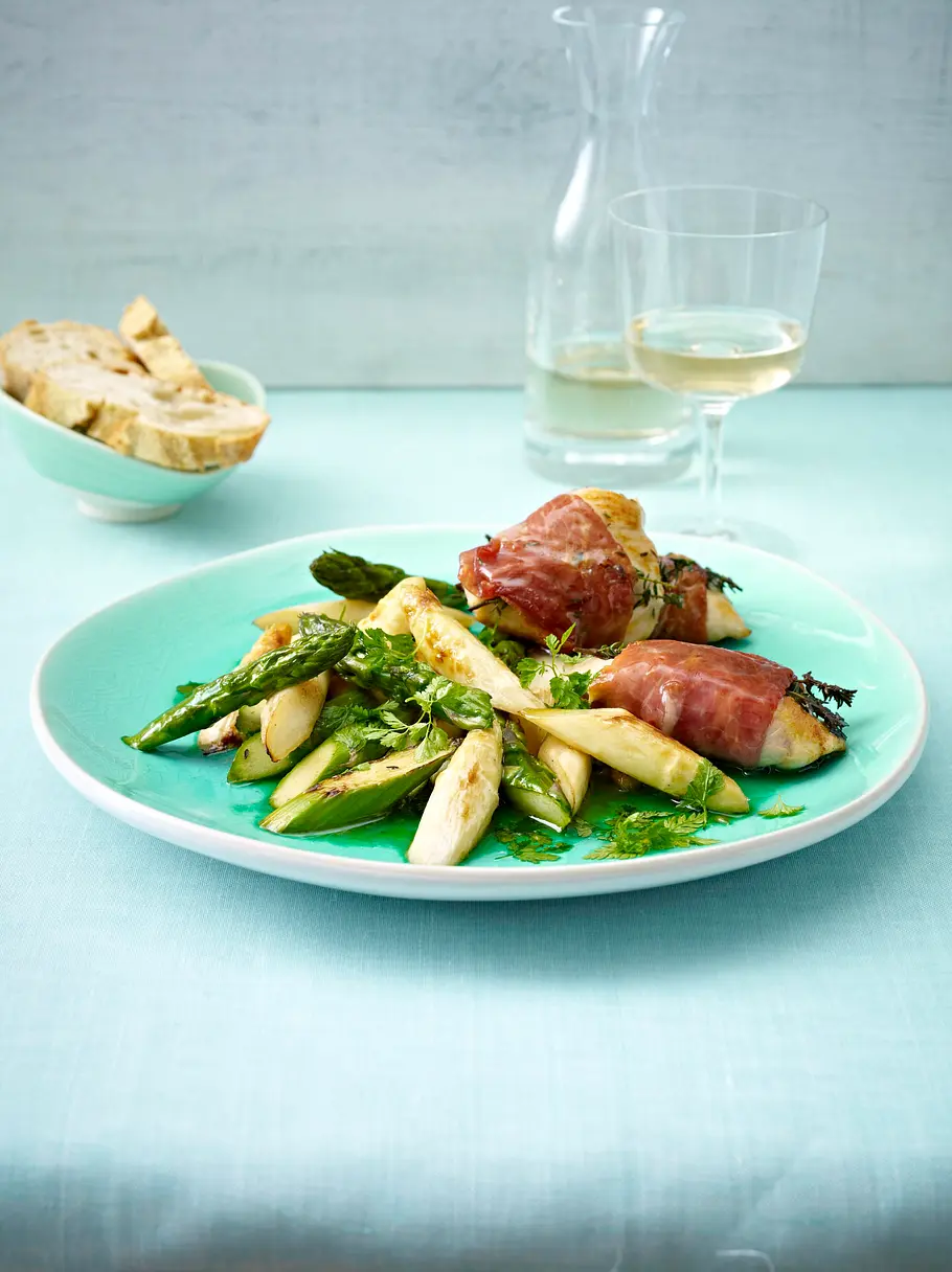 Hähnchen-Saltimbocca mit gebratenem Spargel Rezept