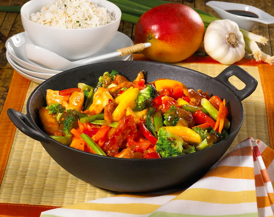Hähnchen süßsauer mit Mango Rezept