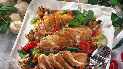 Hähnchenfilet mit Balsamicosoße Rezept - Foto: LECKER @ Bauer Media Group