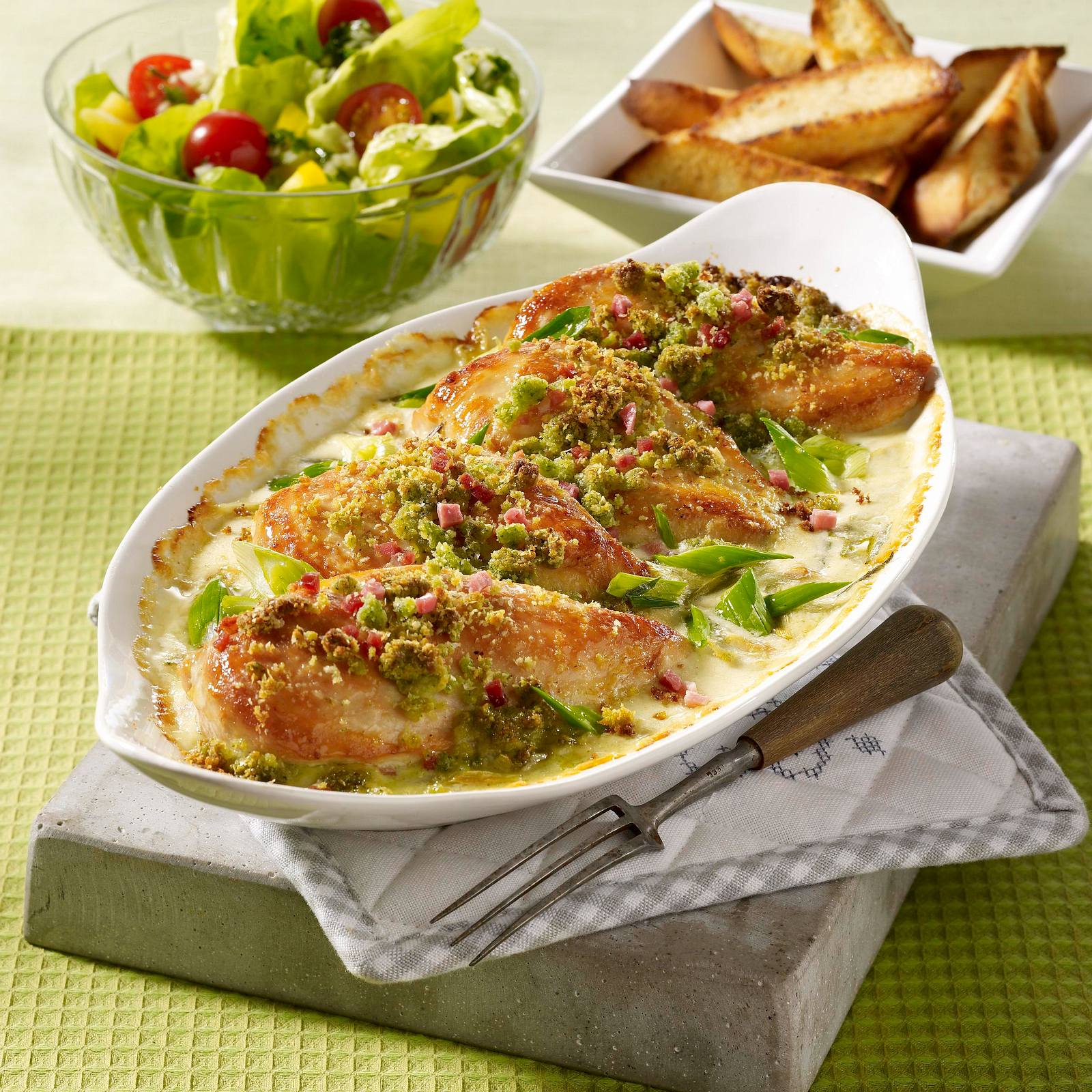 Hähnchenfilets aus dem Ofen in Sahne-Weißwein-Soße Rezept-image